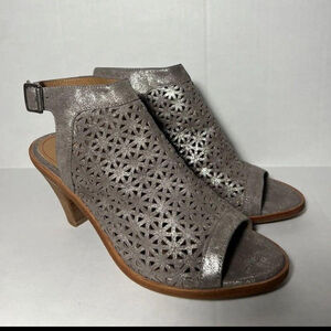Trask Parker Women's Slingback Sandal in Pewter Metallic Suede Sz 9.5